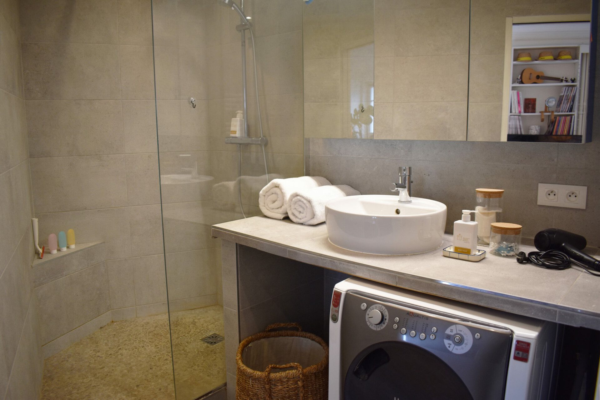 MM Bathroom scaled