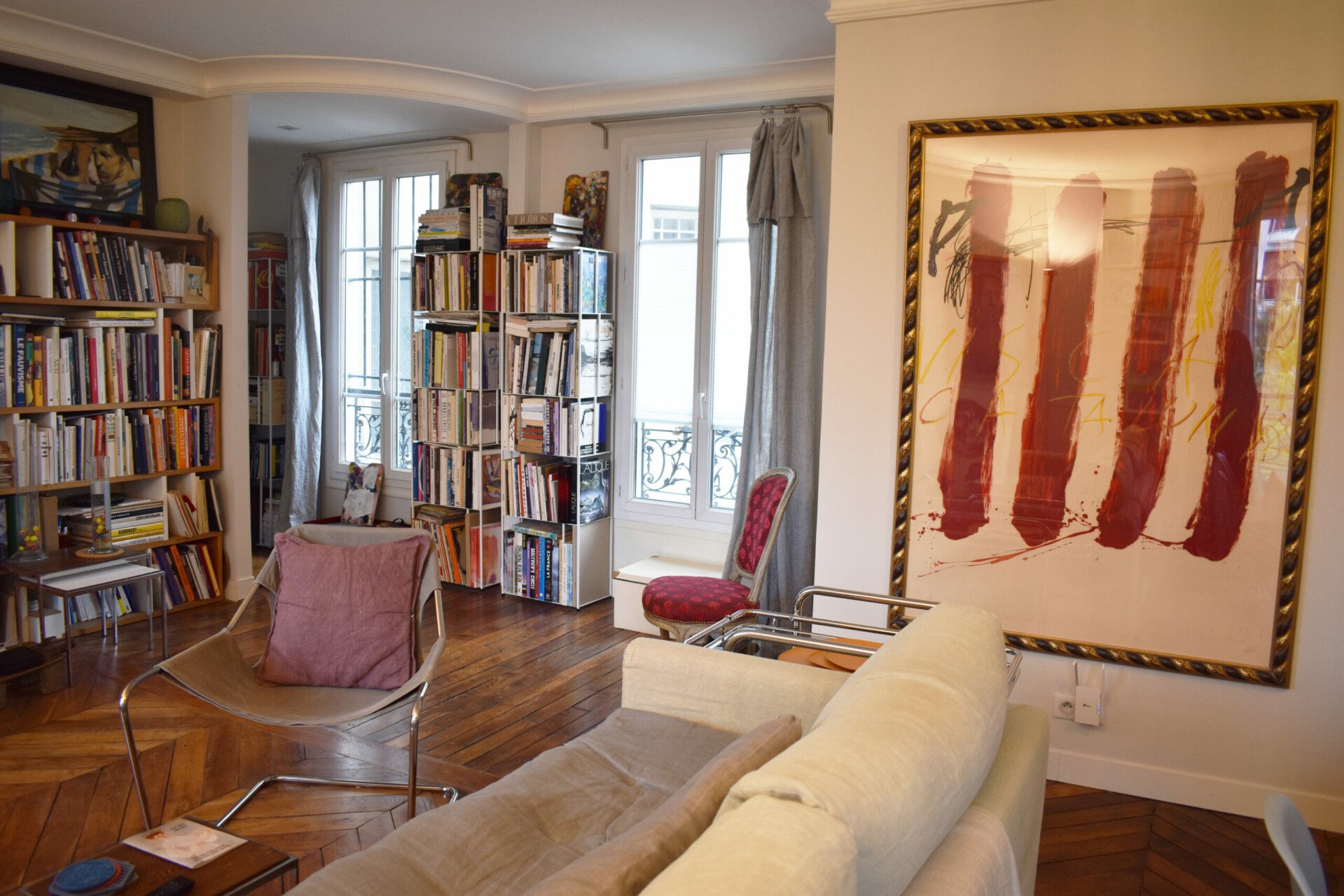 artist montparnasse living area 2 scaled