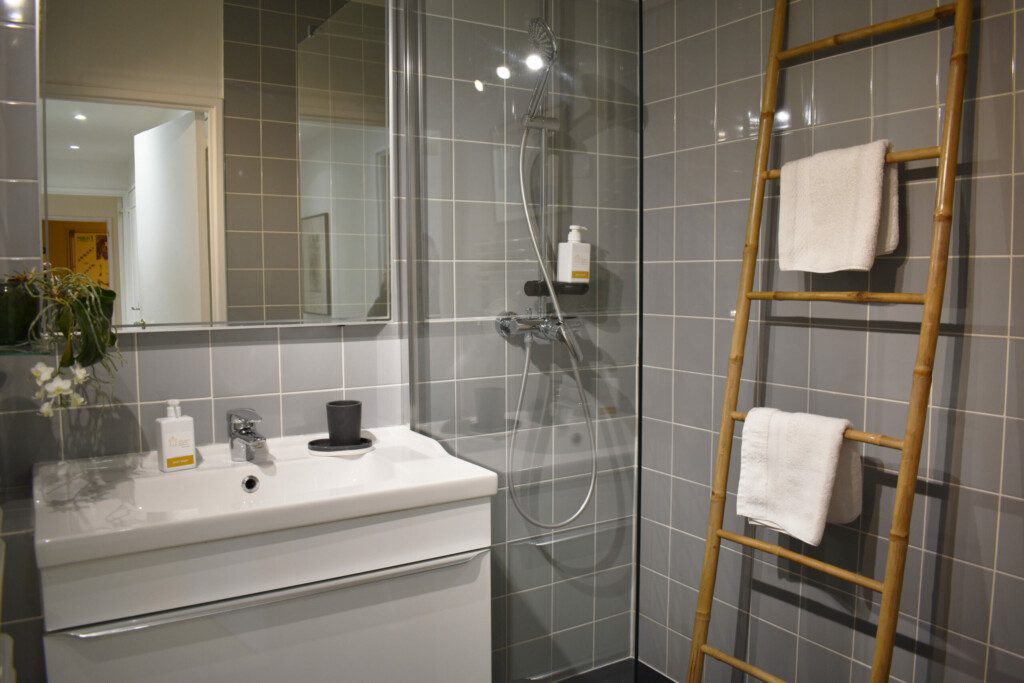 bathroom scaled