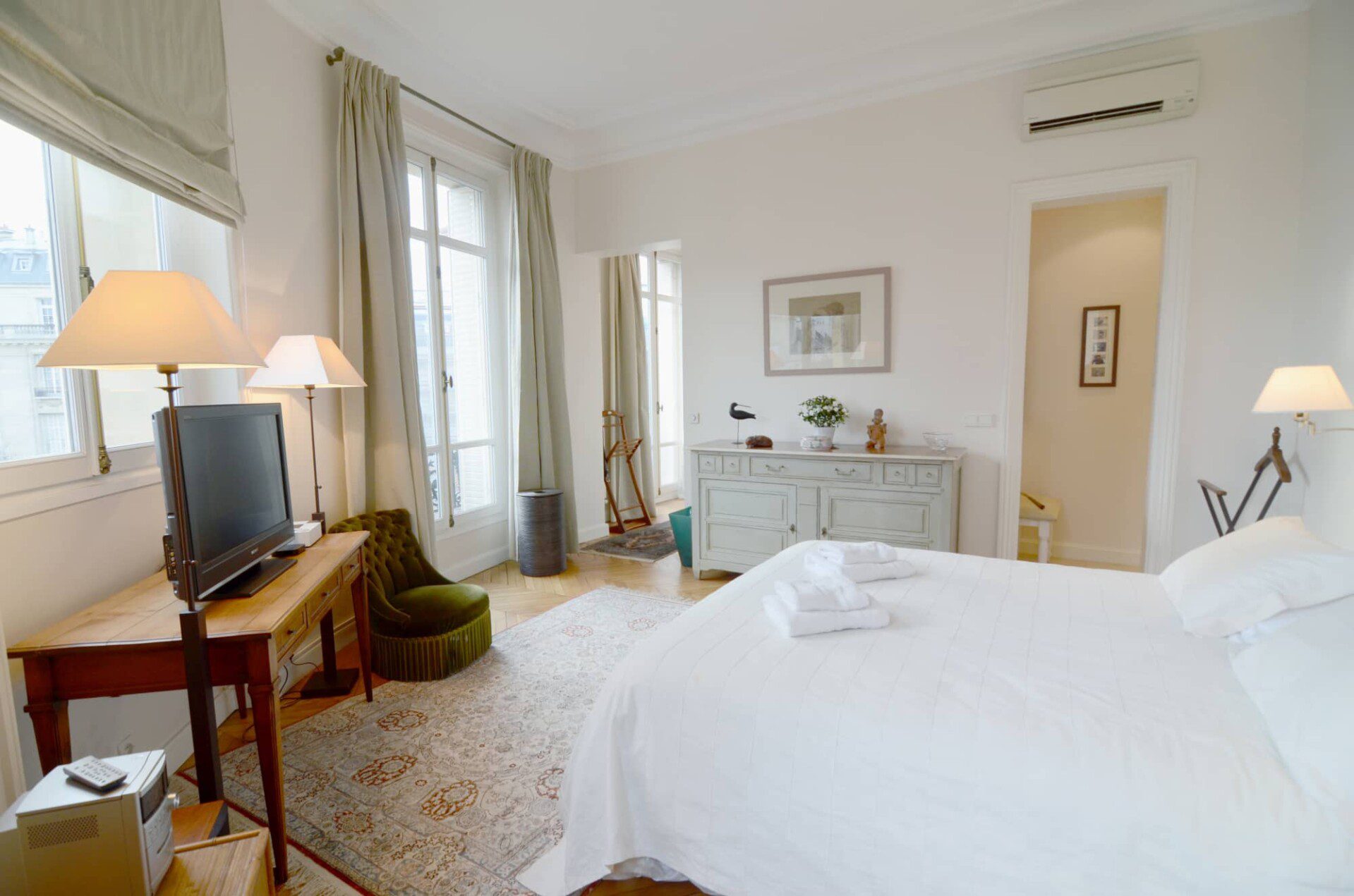 location paris champs elysees12