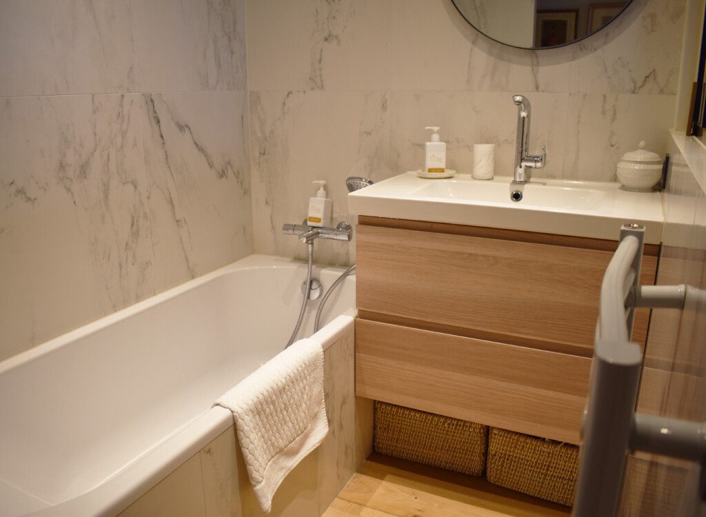 LDP Full Bathroom and Sink