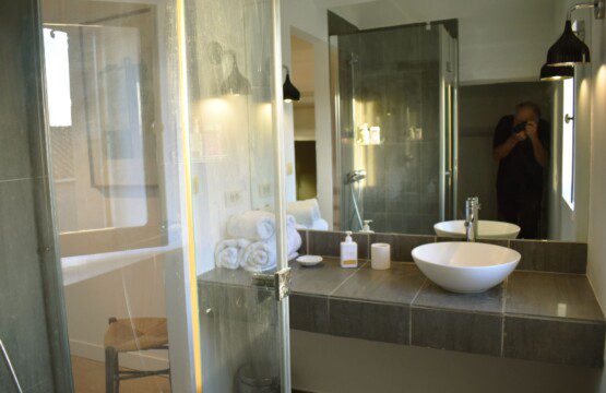 Les Oliviers Sink and Shower on Mezzanine