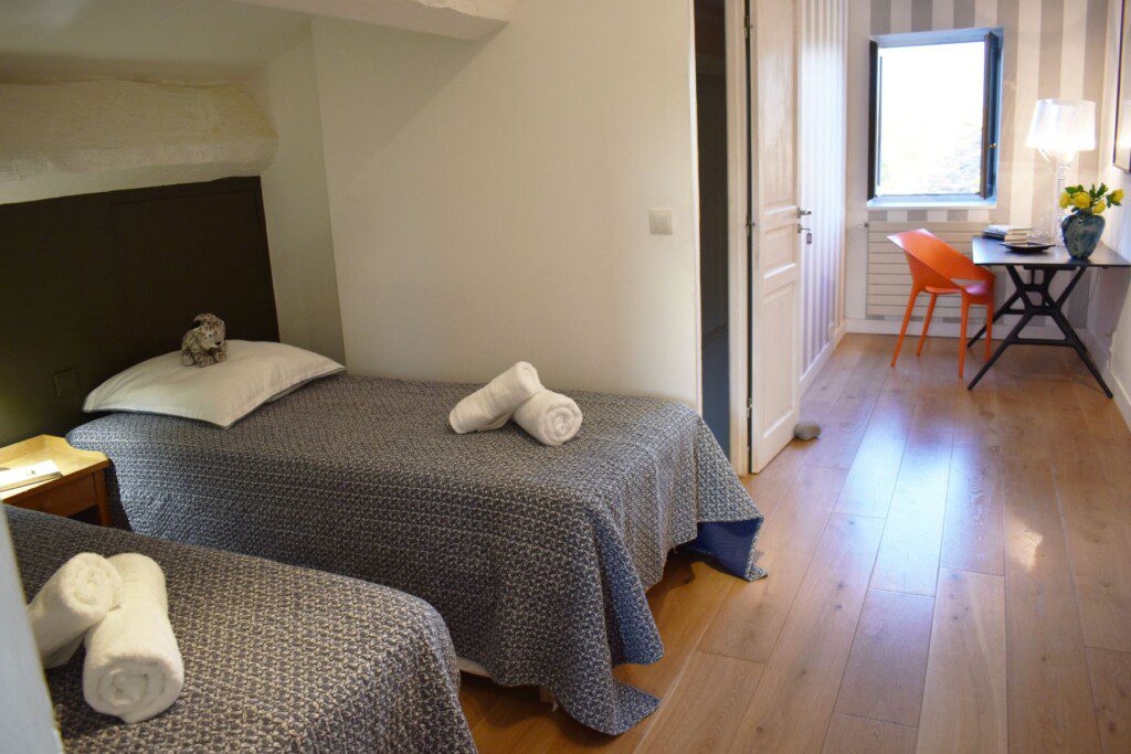 Les Oliviers Working Desk and Beds on Mezzanine