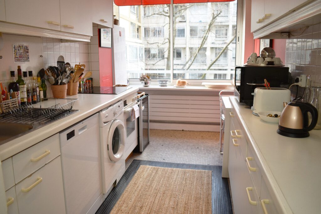 Fully equipped kitchen in luxury Parisian Appartement