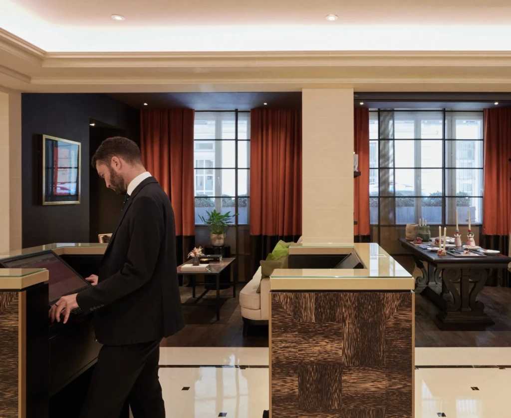 luxury concierge service Paris professional chauffeur assistance